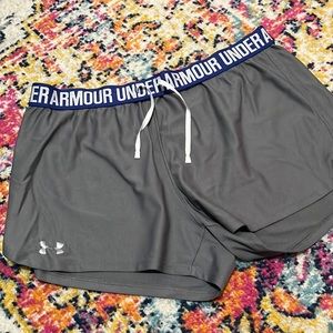 Under Armour shorts size XL, Gray